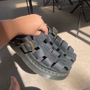 Dr.Marten’s Wrenlie fisherman sandals